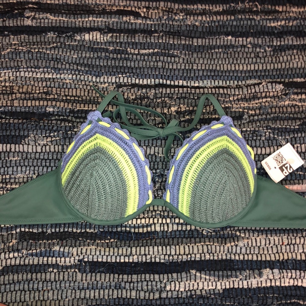 Bikini top